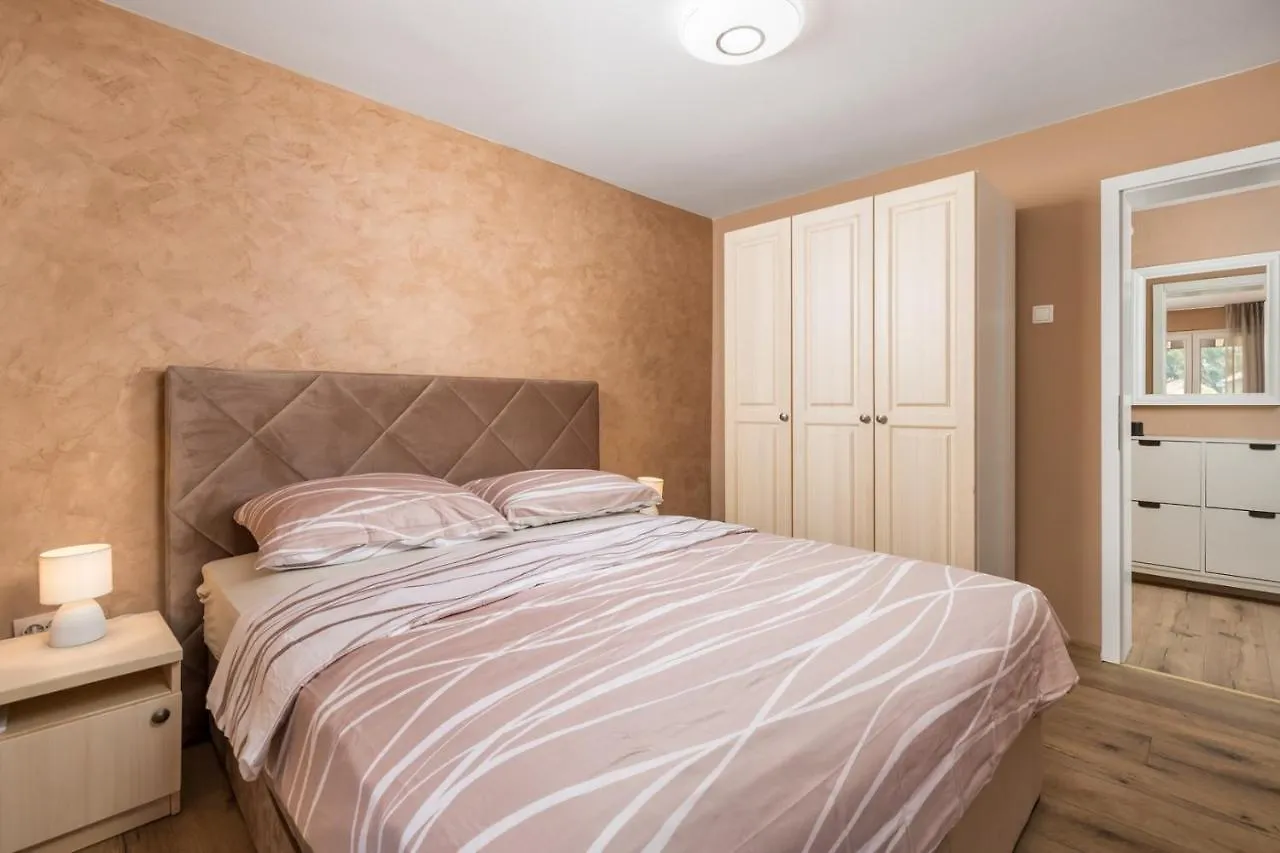 Villa Ivona With Heated Pool In Rovinj
