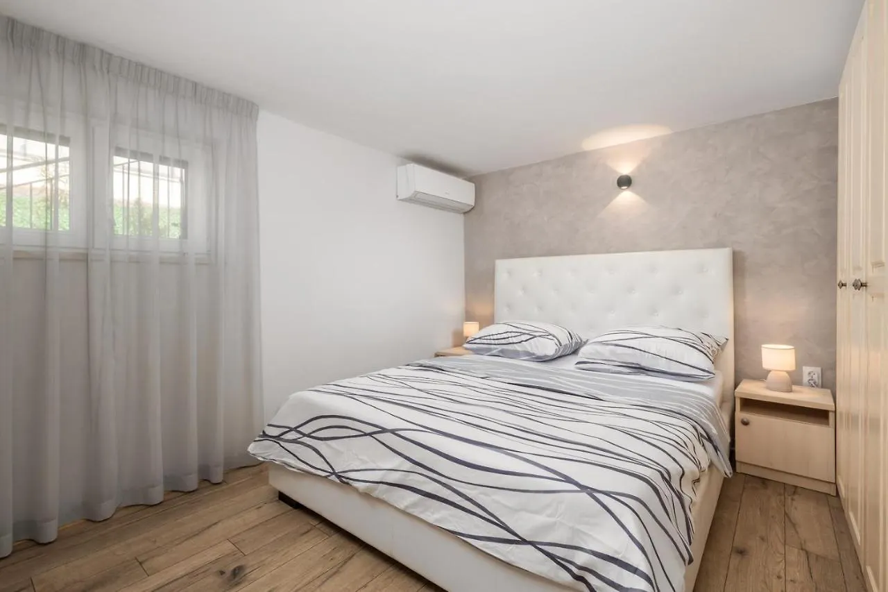 Villa Ivona With Heated Pool In Rovinj 0*,  Croatia