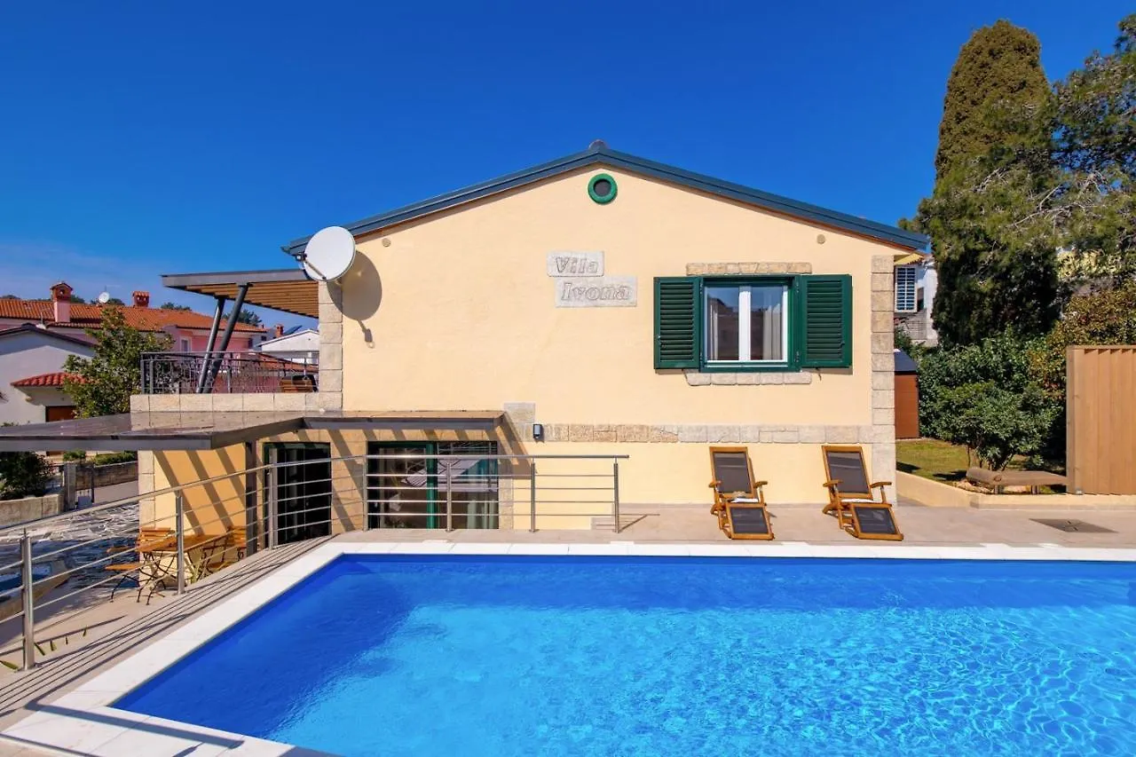 Villa Ivona With Heated Pool In Rovinj 0*,