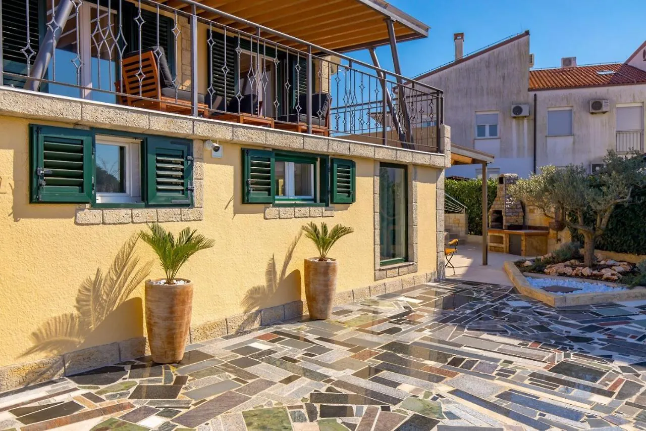 Villa Ivona With Heated Pool In Rovinj