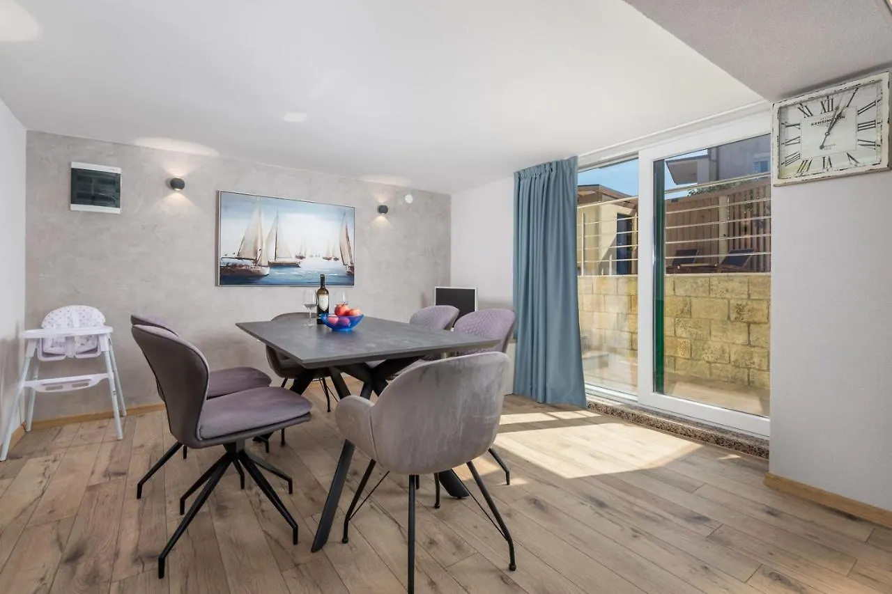 Villa Ivona With Heated Pool In Rovinj