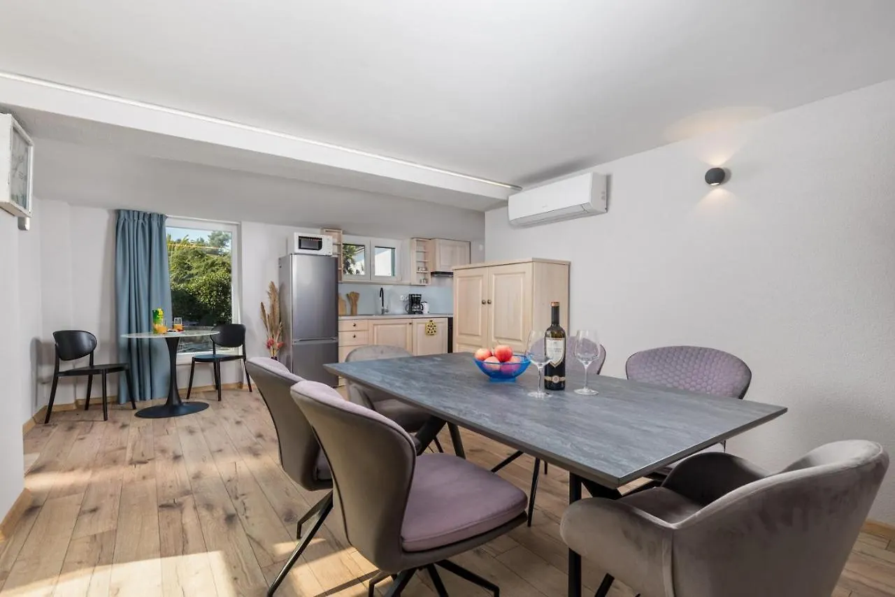Villa Ivona With Heated Pool In Rovinj Croatia