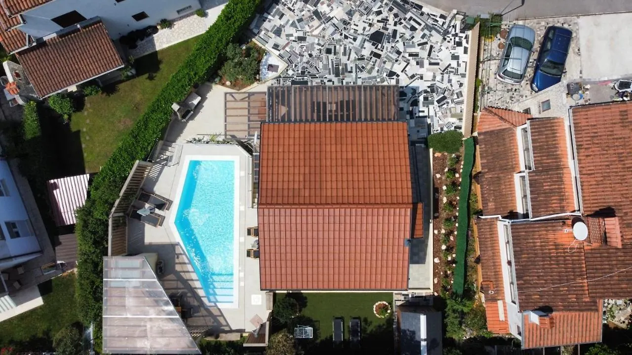 Villa Ivona With Heated Pool In Rovinj