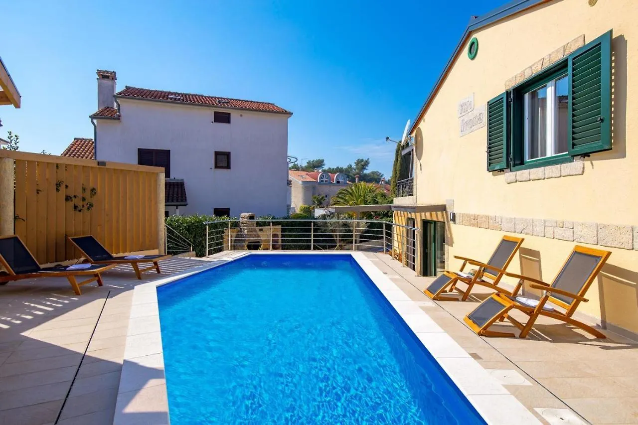 Villa Ivona With Heated Pool In Rovinj